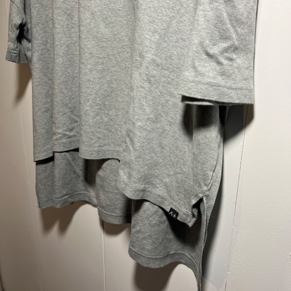 Extreme Oversized High/Low T-Shirt - S/M - Picture 3 of 3
